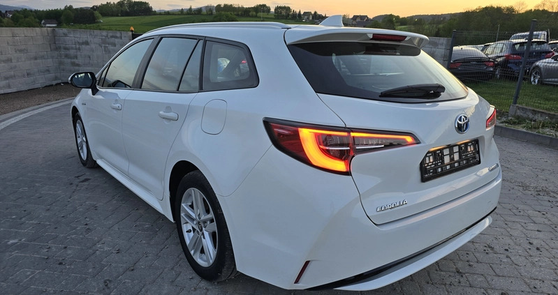 Toyota Corolla cena 69700 przebieg: 69000, rok produkcji 2020 z Pobiedziska małe 379
